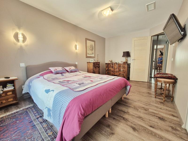 Maison - 200 m² - 6 pièces