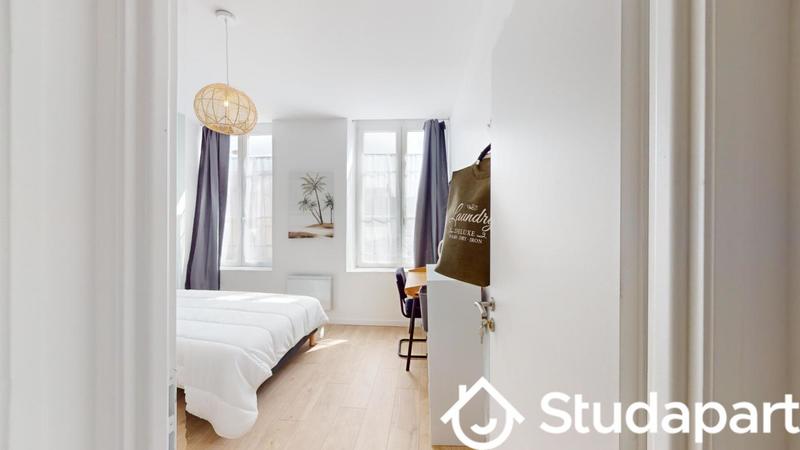 Chambre - 12 m² - 1 pièce