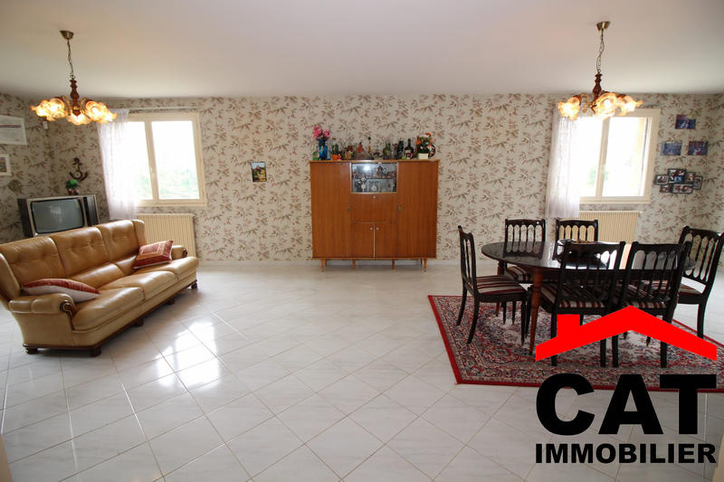 Maison traditionnelle - 210 m² - 6 pièces