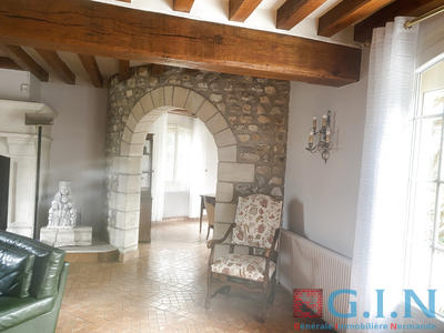 Propriété - 273 m² - 11 pièces