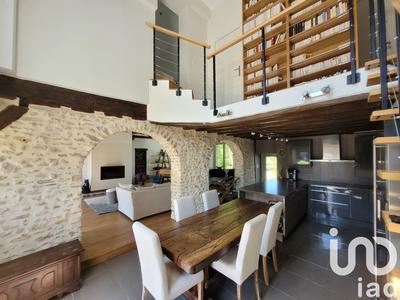 Maison - 280 m² - 10 pièces