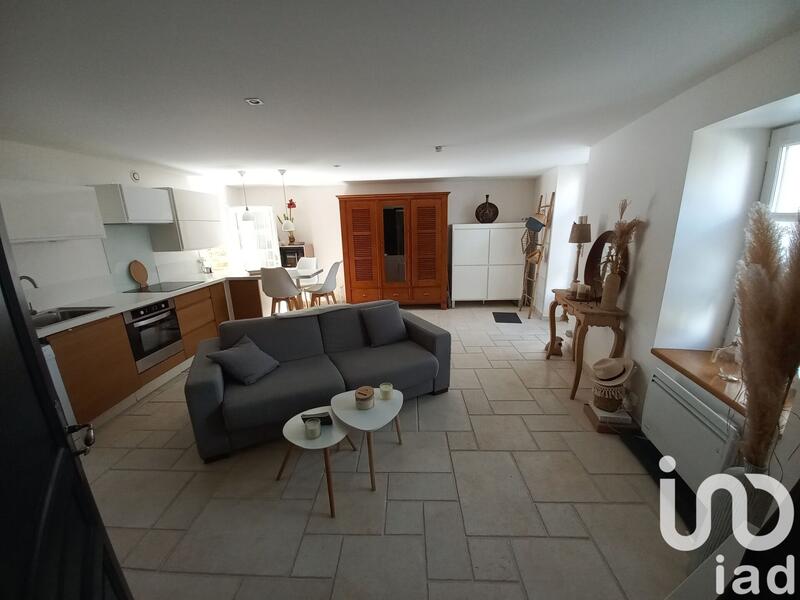 Maison - 275 m² - 9 pièces