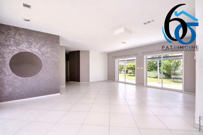 Maison contemporaine - 141 m² - 5 pièces