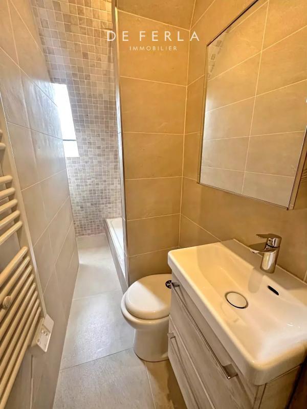 Studio - 12 m² - 1 pièce