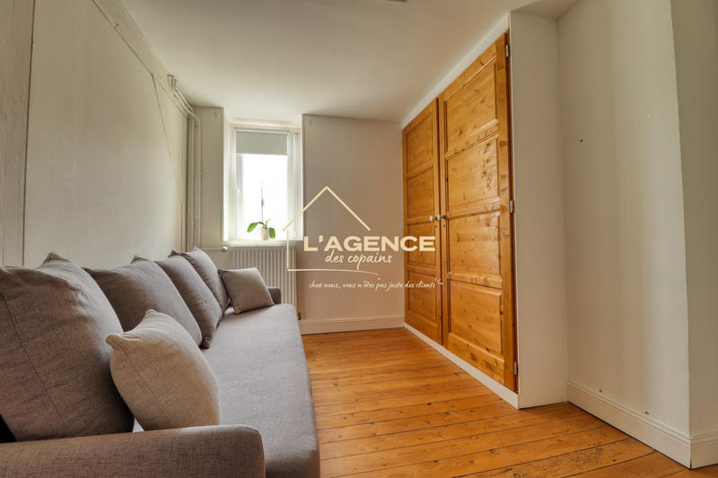 Maison - 215 m² - 7 pièces