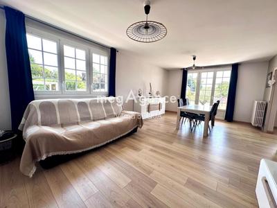 Maison - 138 m² - 6 pièces