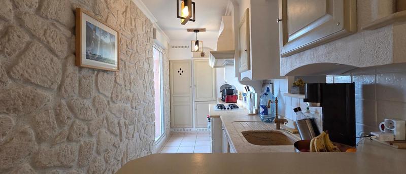 Appartement - 85 m² - 4 pièces