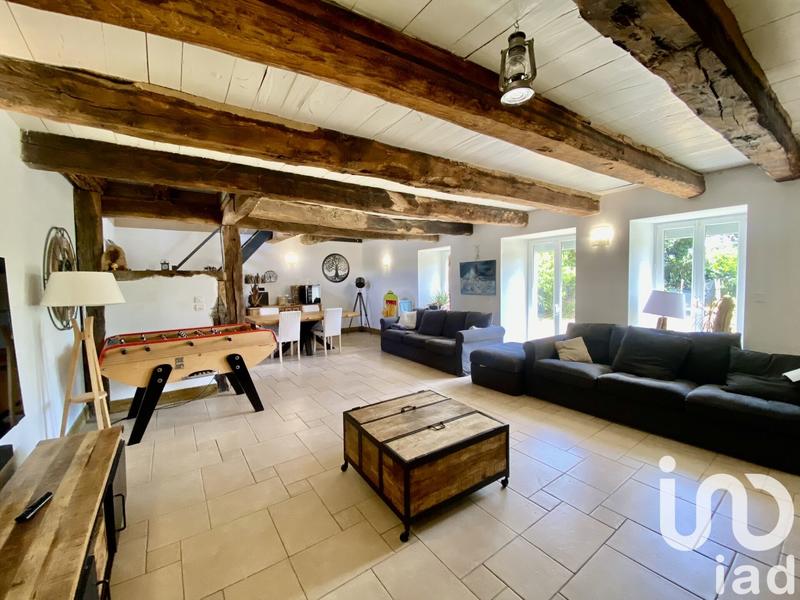 Maison - 241 m² - 10 pièces