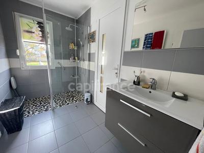 Maison - 80 m² - 5 pièces