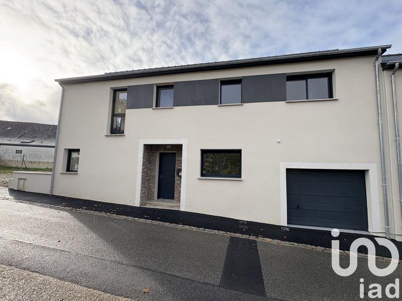 Maison - 96 m² - 4 pièces