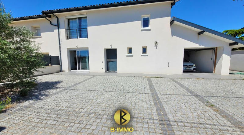 Maison - 200 m² - 6 pièces