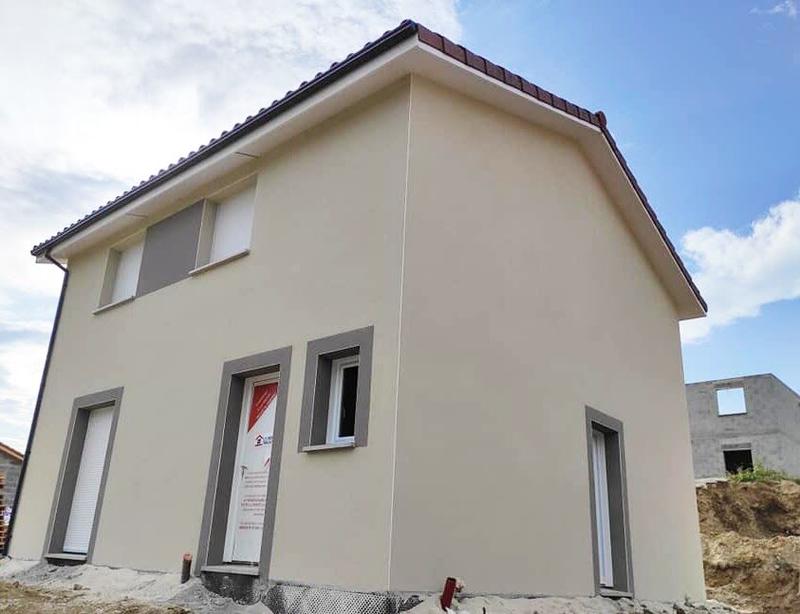Maison - 90 m² - 4 pièces