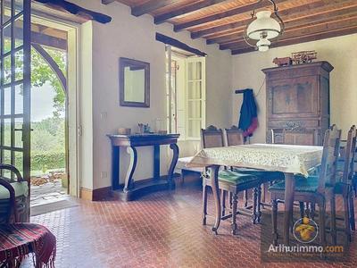 Maison - 96 m² - 5 pièces