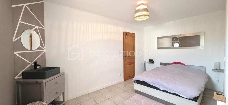 Maison - 192 m² - 9 pièces