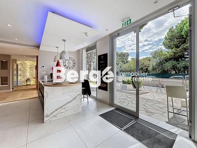 Local commercial - 180 m²