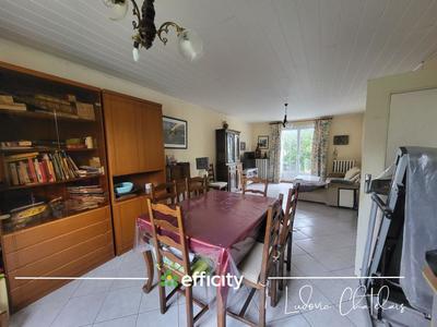 Maison - 101 m² - 5 pièces