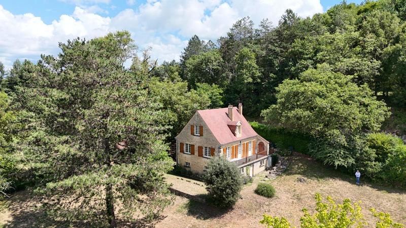 Maison - 94 m² - 5 pièces