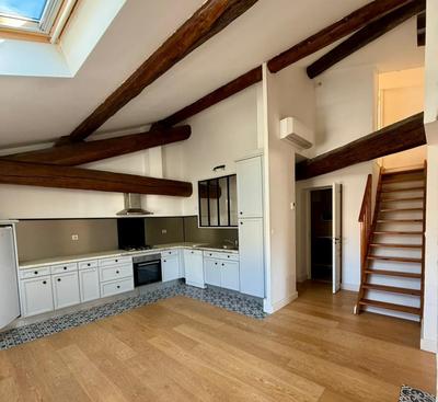 Appartement - 81 m² - 3 pièces