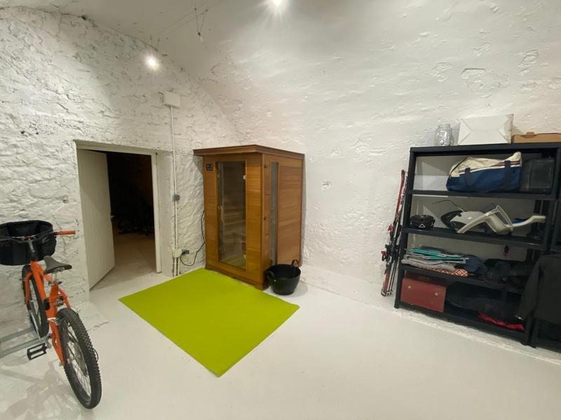 Appartement ancien - 90 m² - 3 pièces