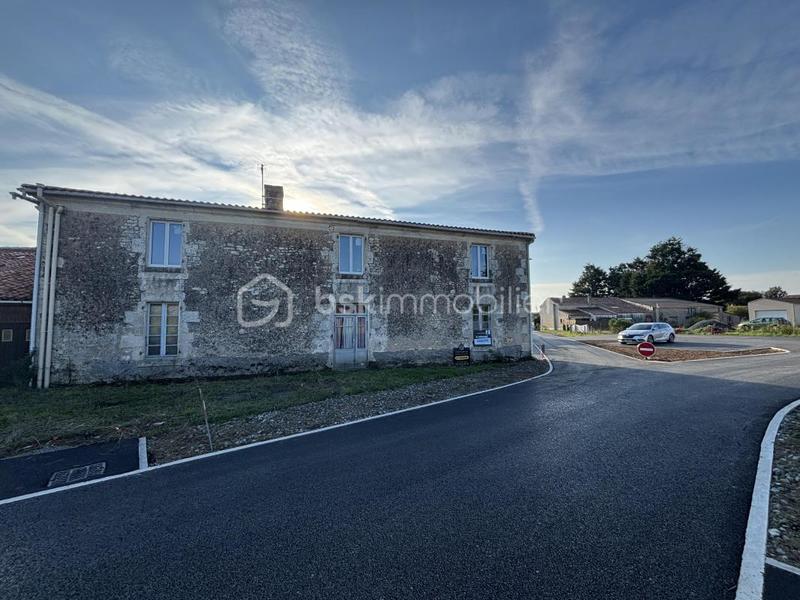 Maison - 220 m² - 6 pièces