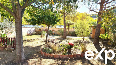 Maison - 122 m² - 8 pièces