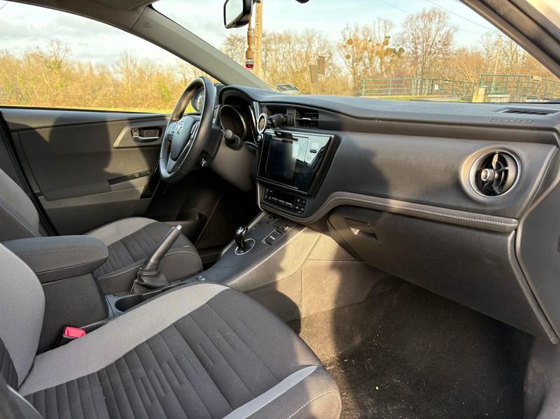 Toyota Auris II 1.8 Vvt-i 136 Hybride Cvt Design