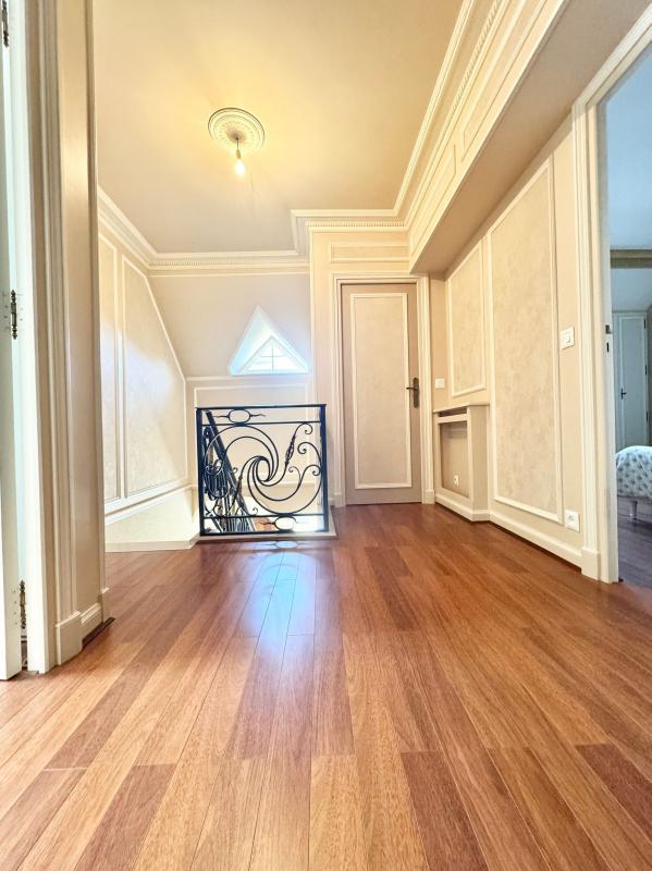 Maison - 171 m² - 6 pièces