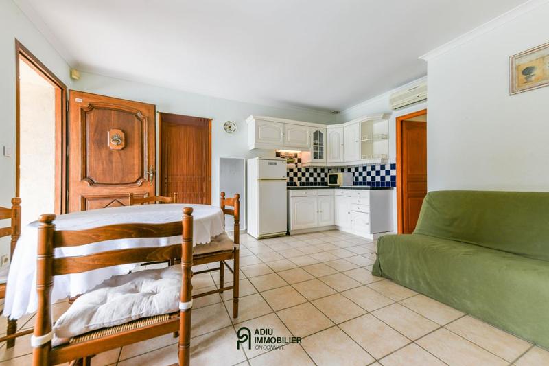 Villa - 244 m² - 10 pièces