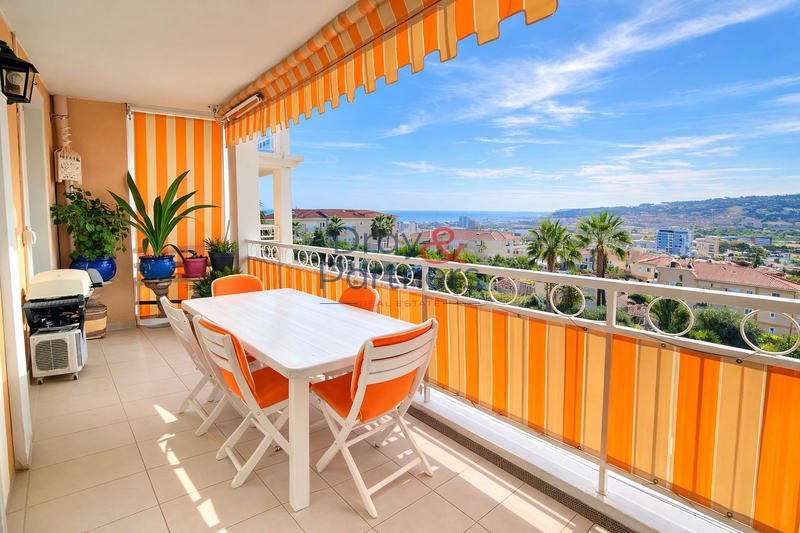 Appartement - 80 m² - 4 pièces