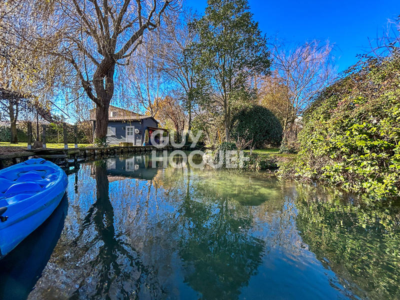 Maison - 250 m² - 10 pièces