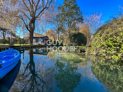 Maison - 250 m² - 10 pièces