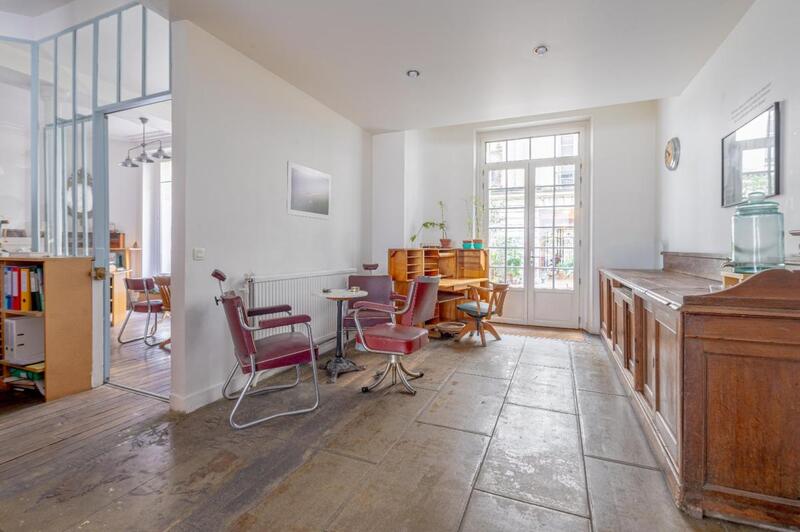 Loft - 353 m² - 8 pièces