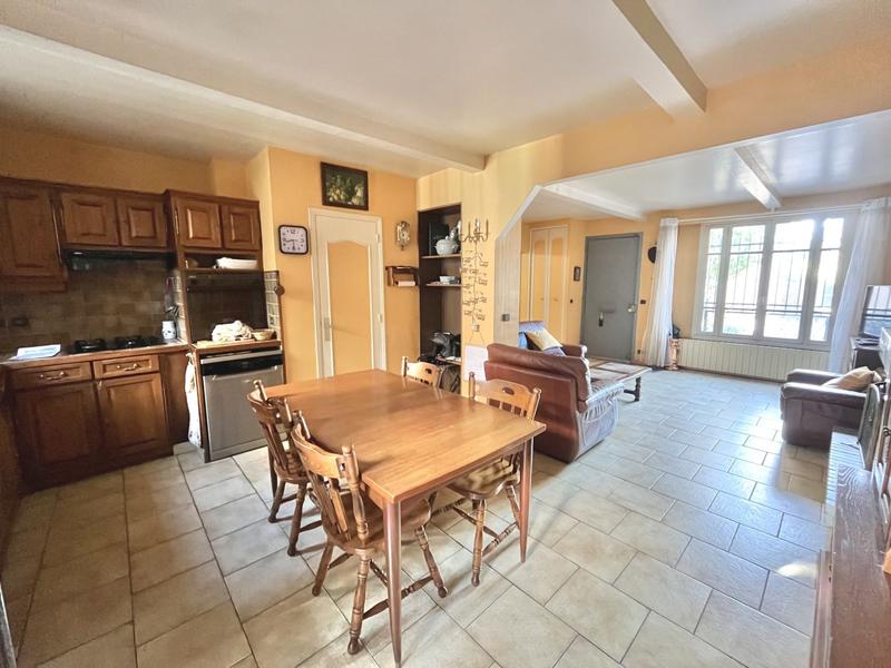 Maison - 111 m² - 6 pièces