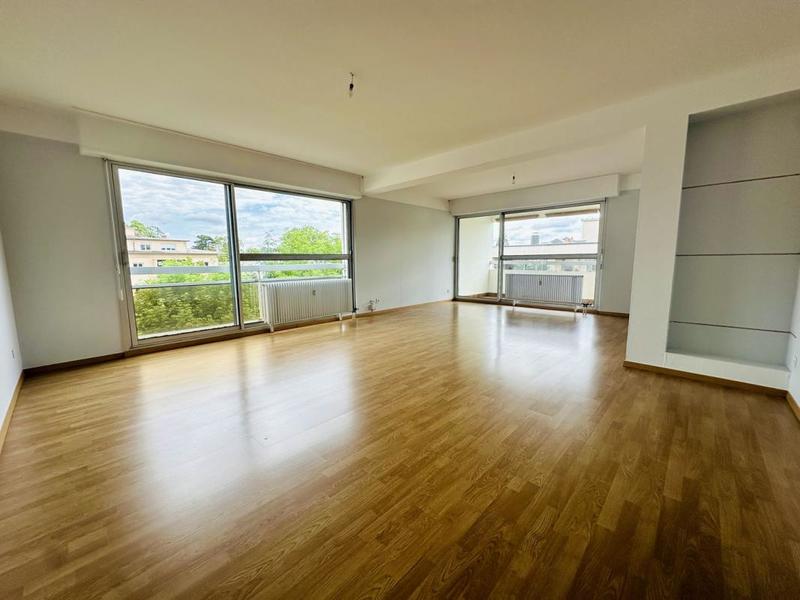 Appartement - 125 m² - 5 pièces