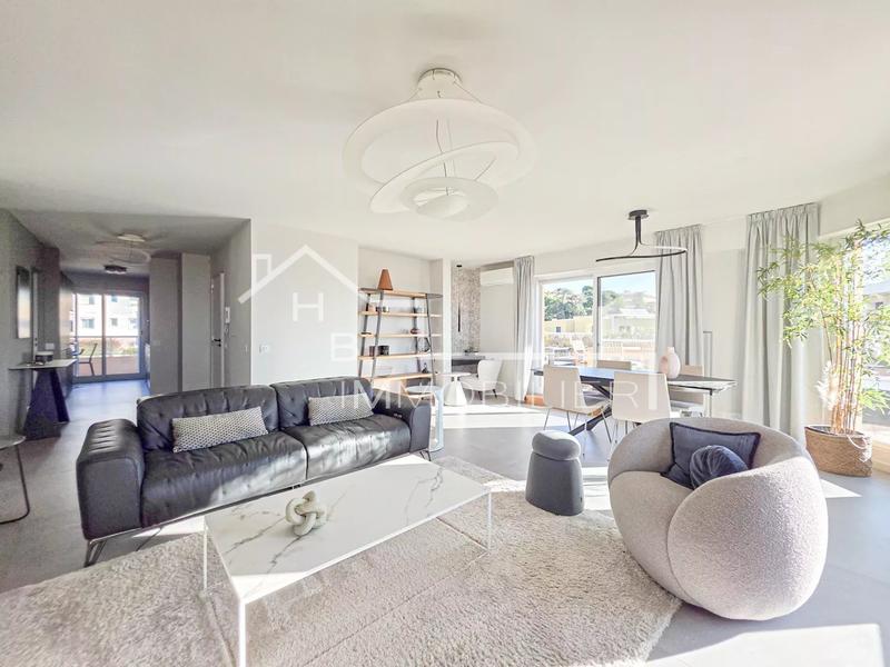 Appartement - 97 m² - 3 pièces