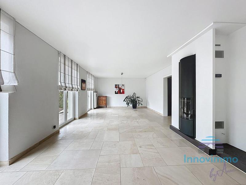 Villa - 216 m² - 8 pièces