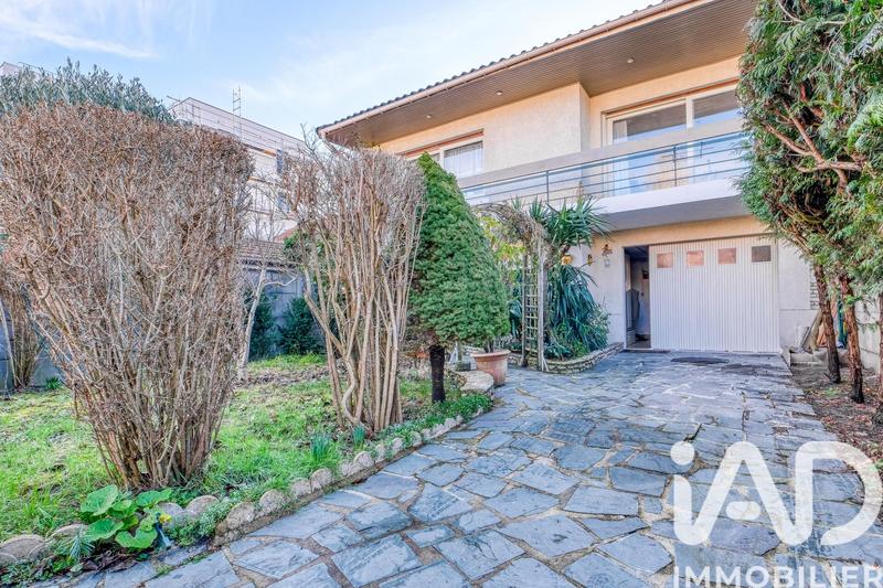 Maison - 96 m² - 3 pièces