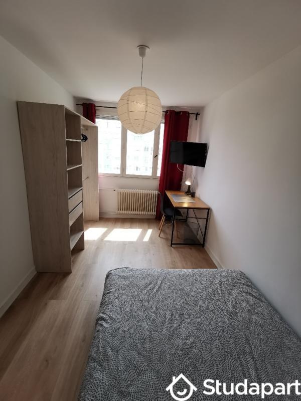 Chambre - 11 m² - 1 pièce