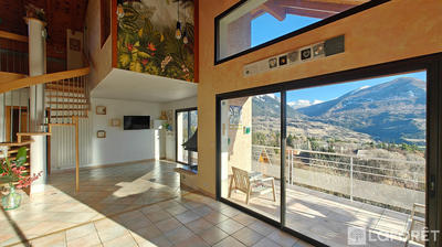 Maison - 166 m² - 8 pièces