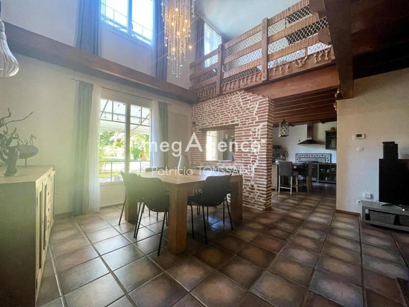 Maison de ville - 241 m² - 7 pièces