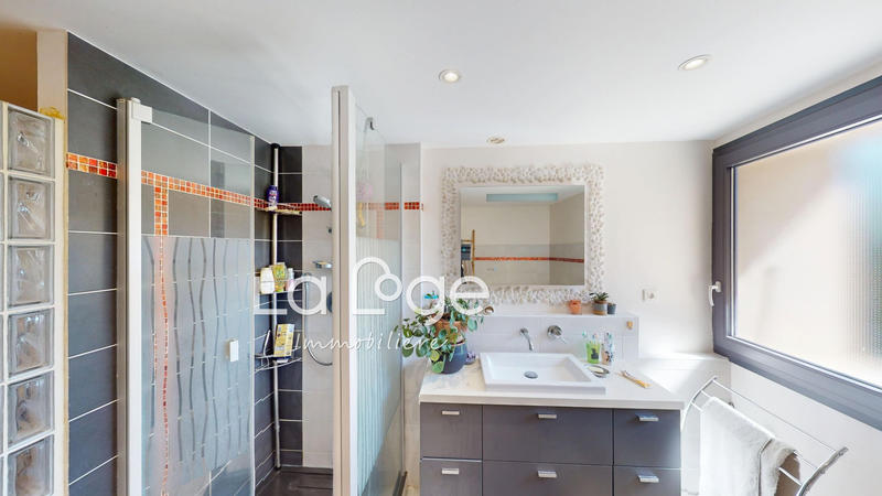 Maison - 145 m² - 5 pièces