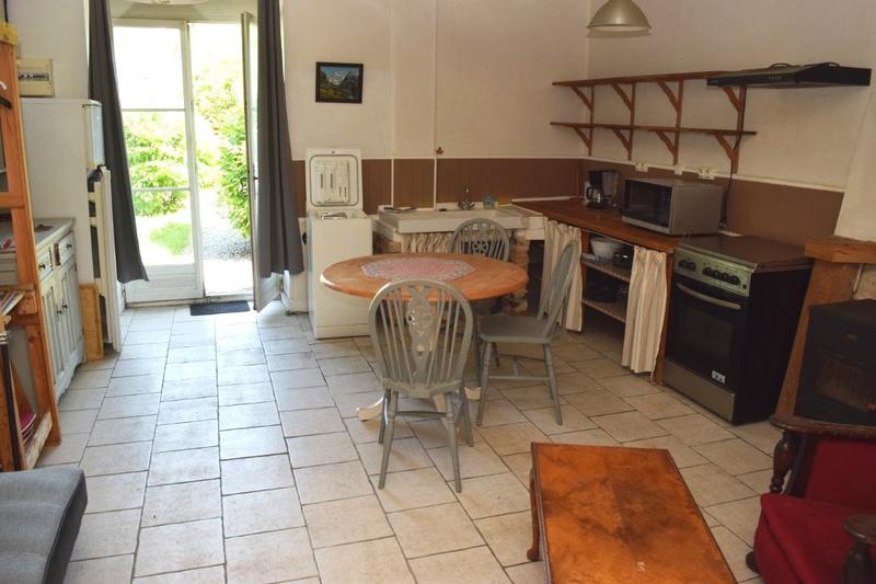 Maison - 202 m² - 9 pièces