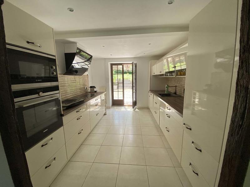 Maison - 188 m² - 7 pièces