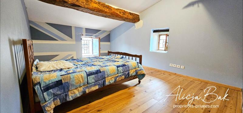 Maison - 255 m² - 12 pièces