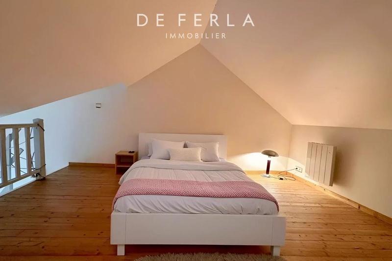 Propriété - 245 m² - 10 pièces