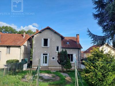 Maison - 138 m² - 7 pièces