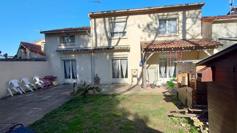 Maison - 137 m² - 6 pièces