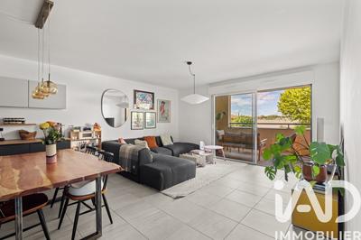 Appartement - 67 m² - 3 pièces