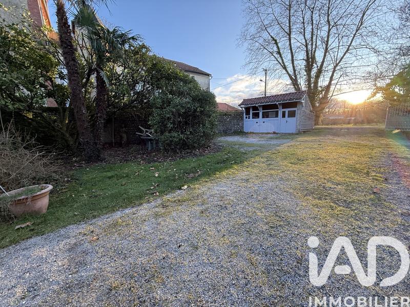 Maison - 228 m² - 7 pièces