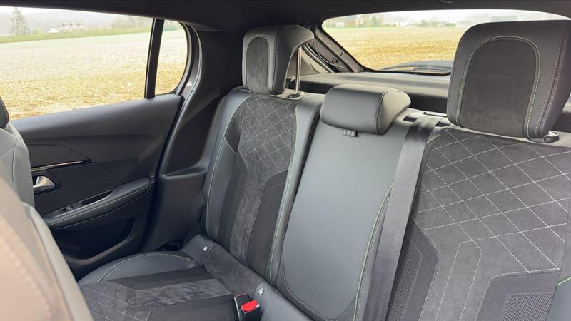 Peugeot 208 1.2 PureTech 130 Eat8 Gt Pack